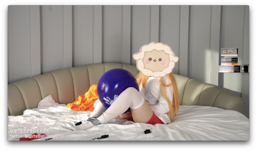 縛られた土間埋のそばにPOP小さな風船