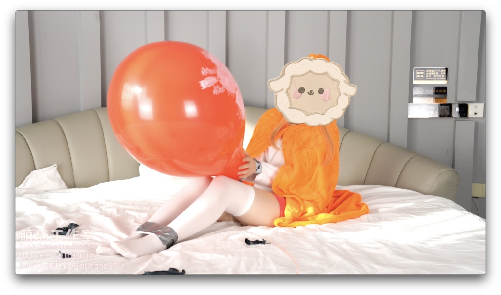 縛られた土間埋のそばにPOP小さな風船