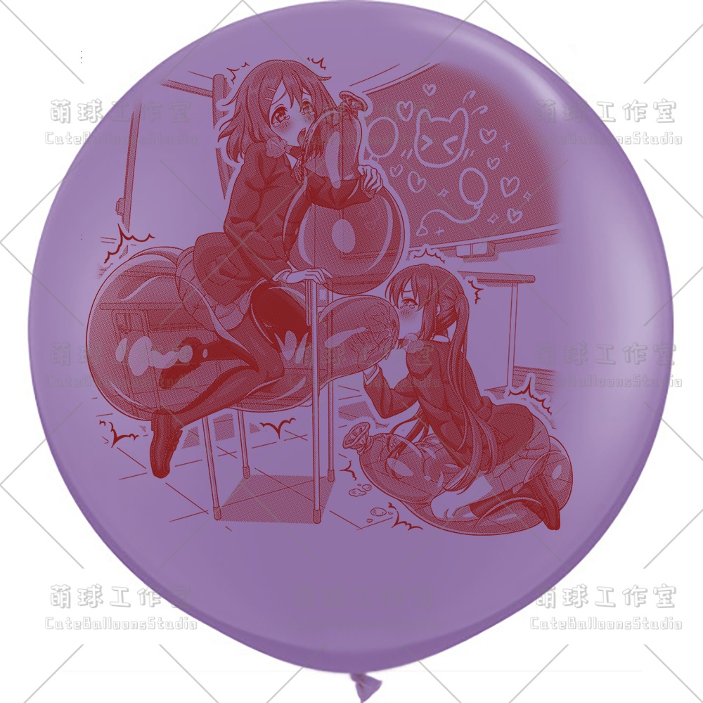 【現物】教室の椅子で風船遊びをする女の子(ブラウンインキ)(C1-05)