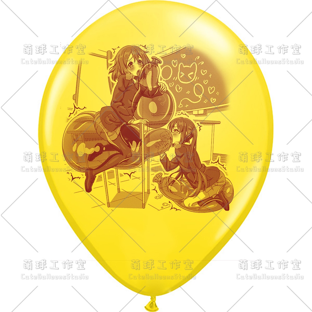 【現物】教室の椅子で風船遊びをする女の子(ブラウンインキ)(C1-05)