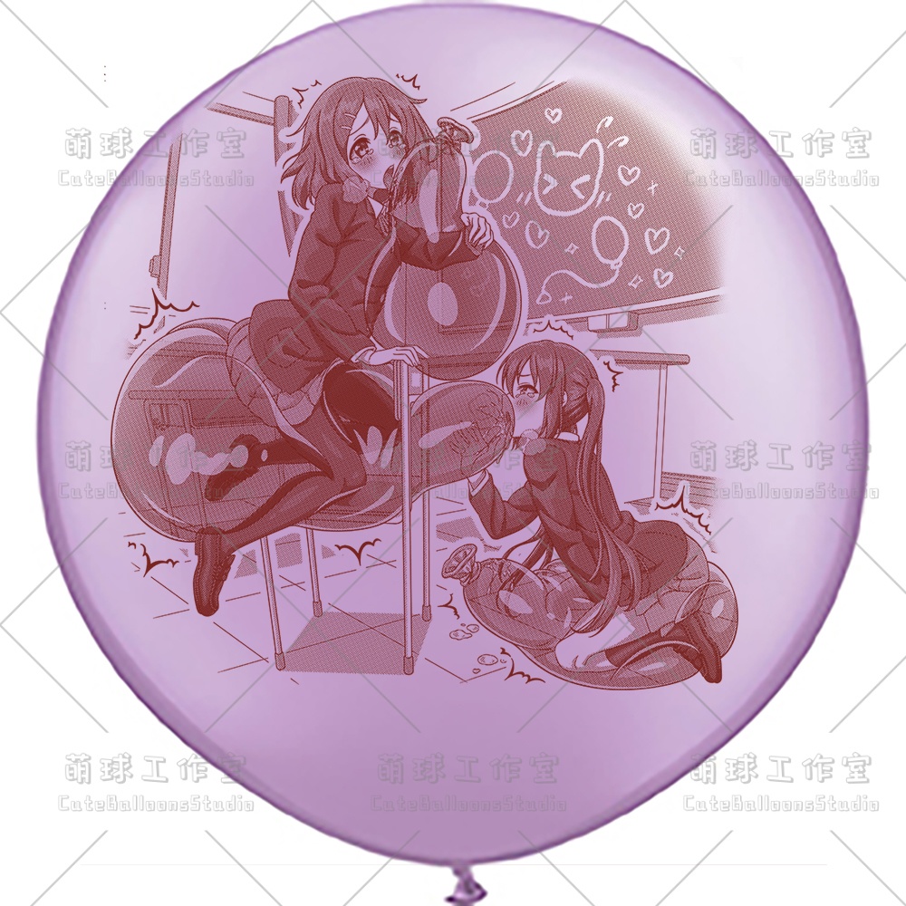 【現物】教室の椅子で風船遊びをする女の子(ブラウンインキ)(C1-05)