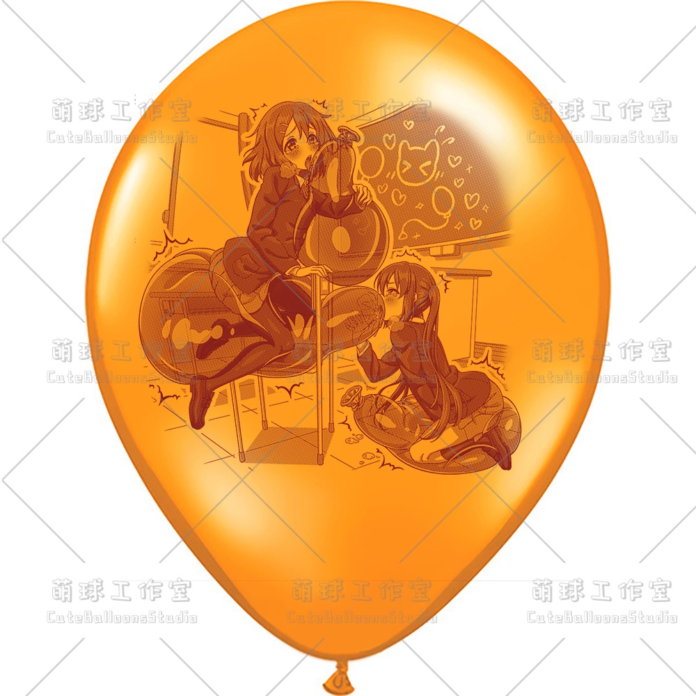 【現物】教室の椅子で風船遊びをする女の子(ブラウンインキ)(C1-05)