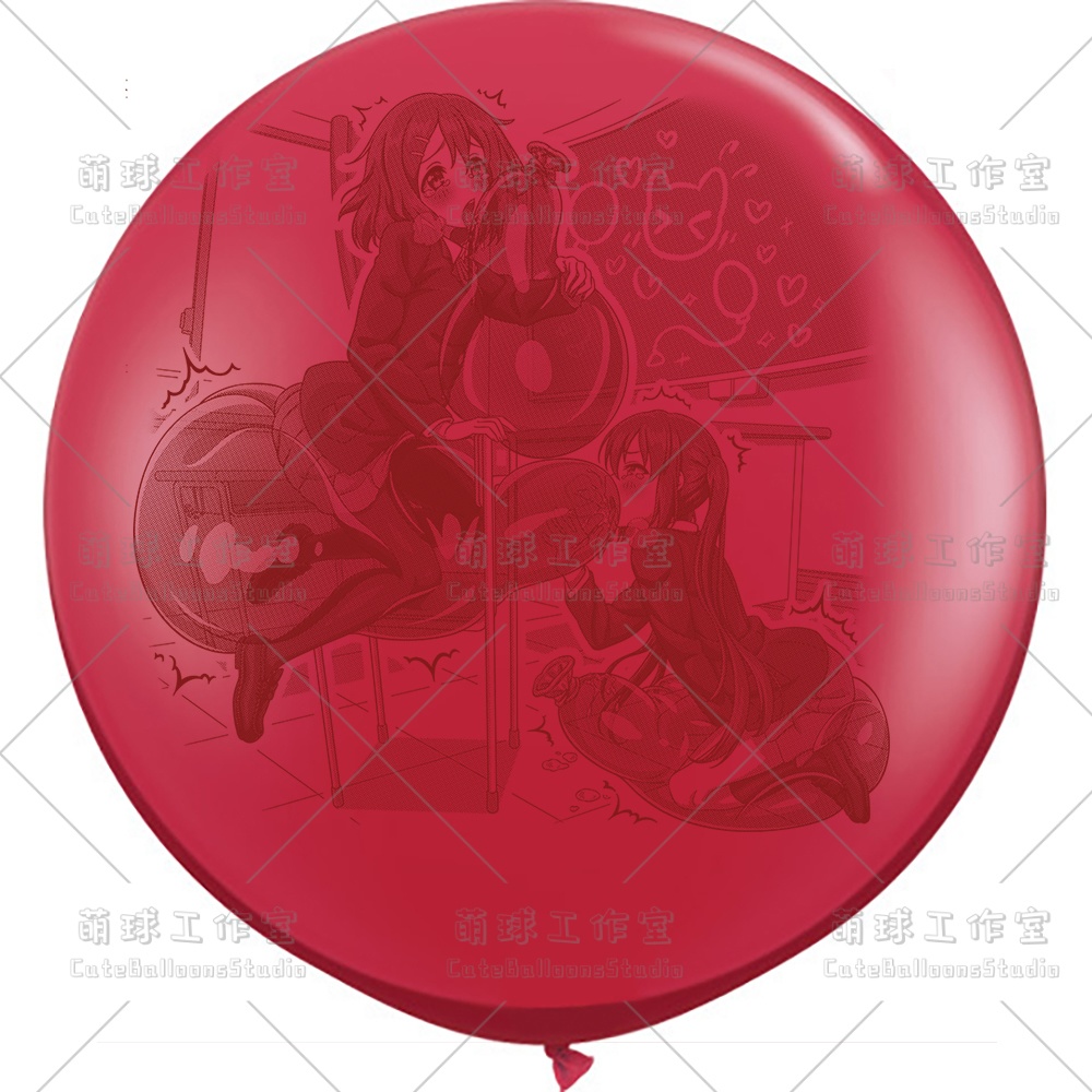 【現物】教室の椅子で風船遊びをする女の子(ブラウンインキ)(C1-05)