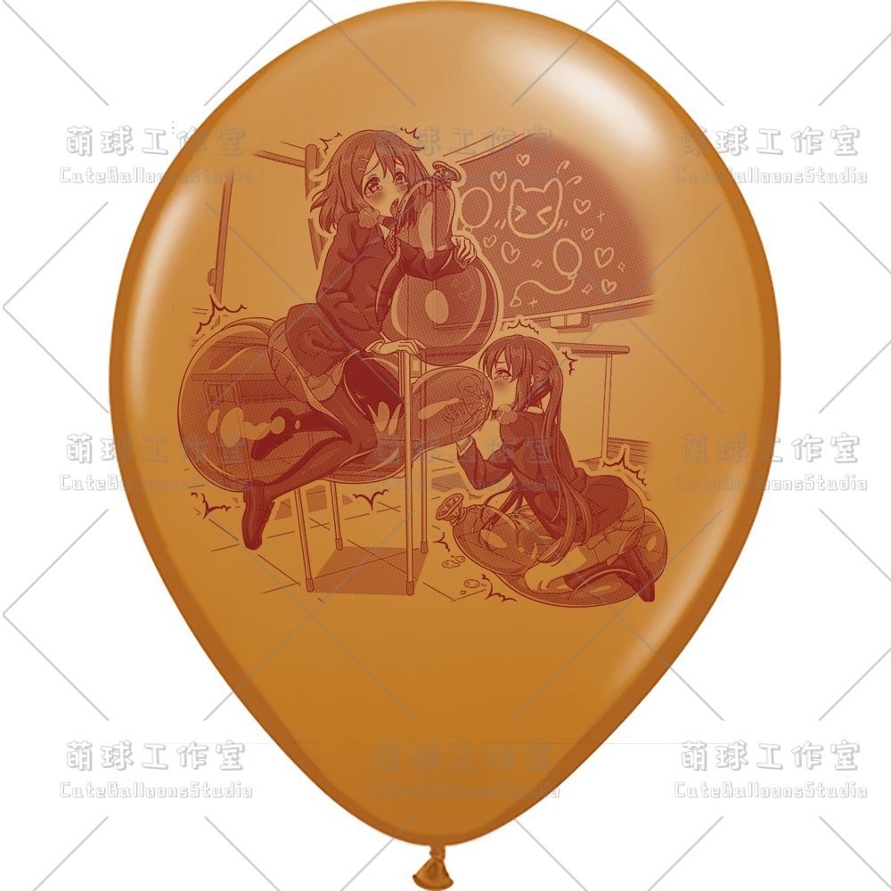 【現物】教室の椅子で風船遊びをする女の子(ブラウンインキ)(C1-05)