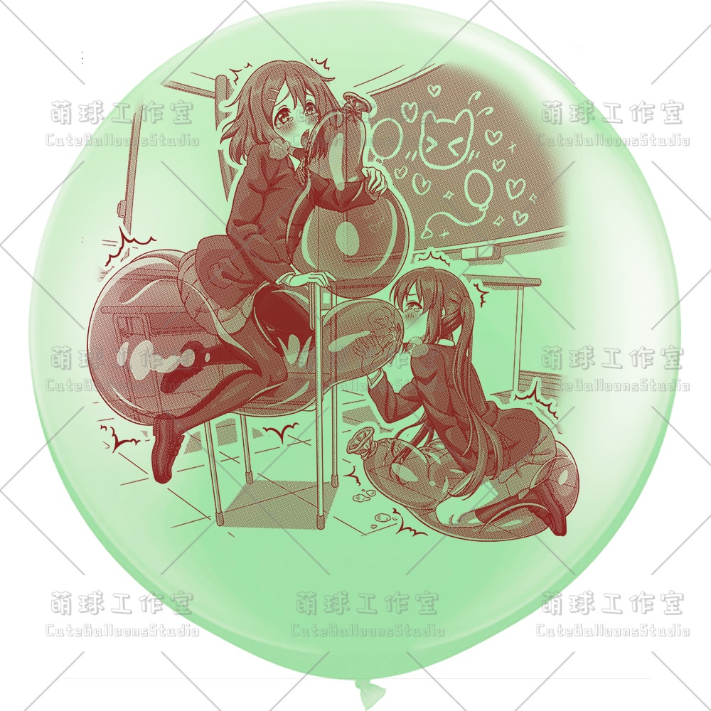 【現物】教室の椅子で風船遊びをする女の子(ブラウンインキ)(C1-05)