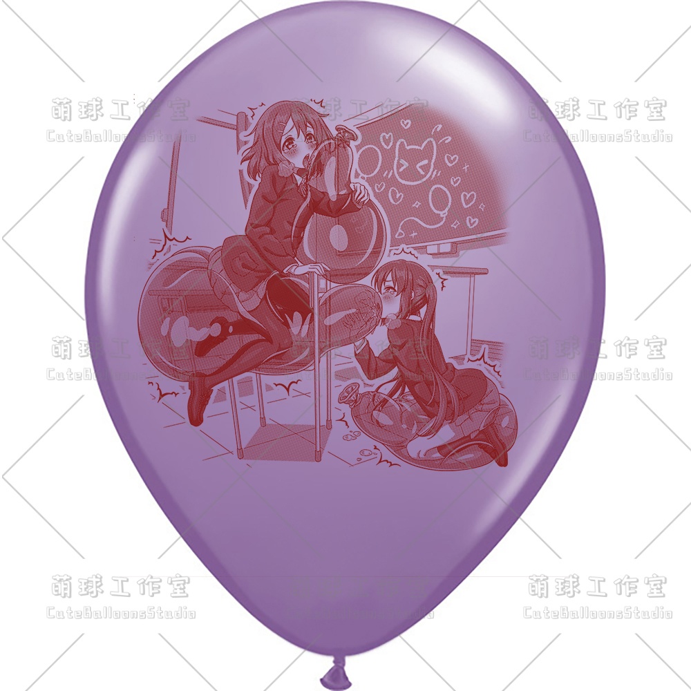 【現物】教室の椅子で風船遊びをする女の子(ブラウンインキ)(C1-05)