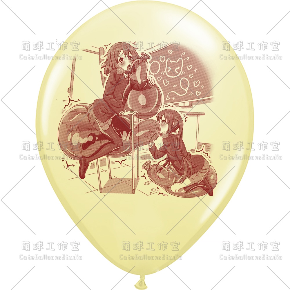 【現物】教室の椅子で風船遊びをする女の子(ブラウンインキ)(C1-05)