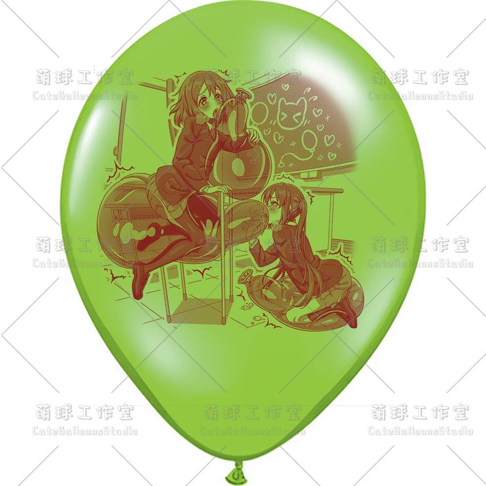 【現物】教室の椅子で風船遊びをする女の子(ブラウンインキ)(C1-05)