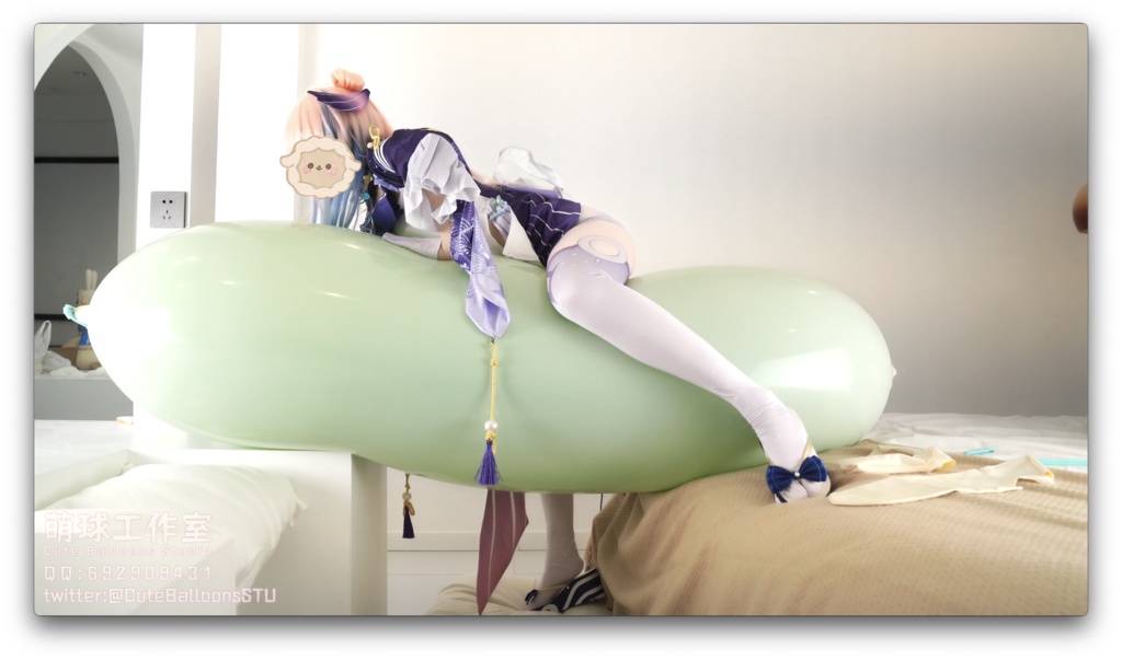 貓貓餅宙づりに二重バルーンに乗るGL 700(nonpop)