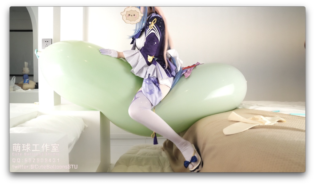 貓貓餅宙づりに二重バルーンに乗るGL 700(nonpop)