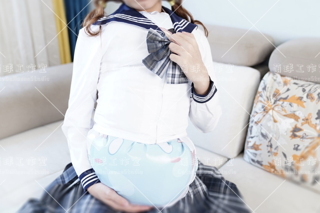 フィ○ル半身充気抱き枕