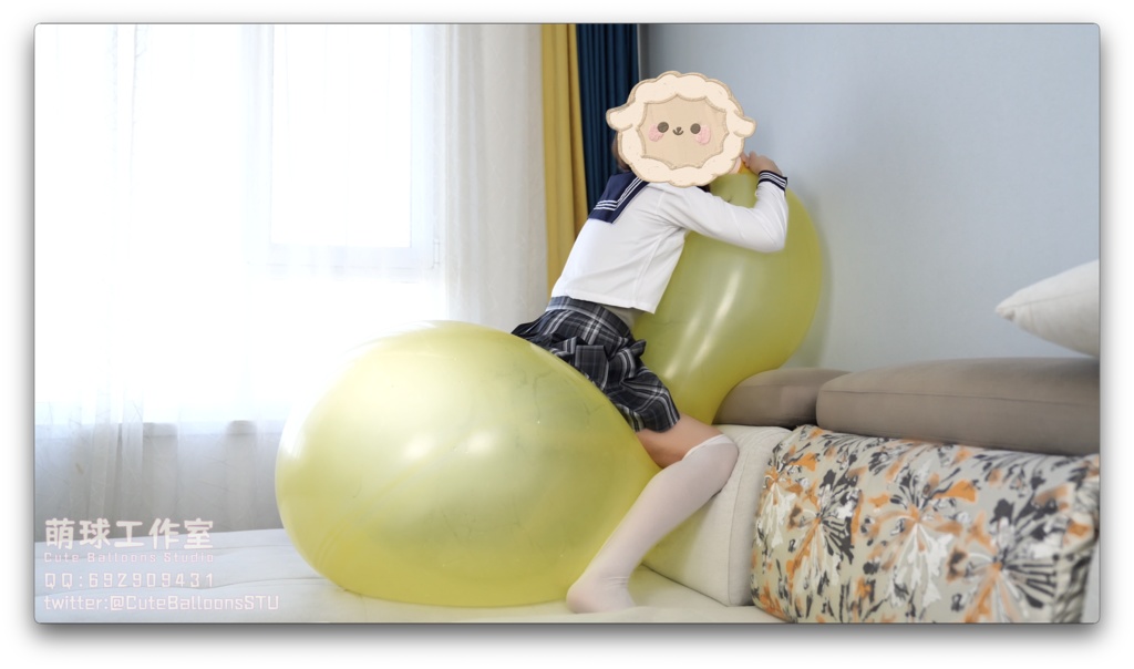 悠香がR36Lの風船で遊ぶ