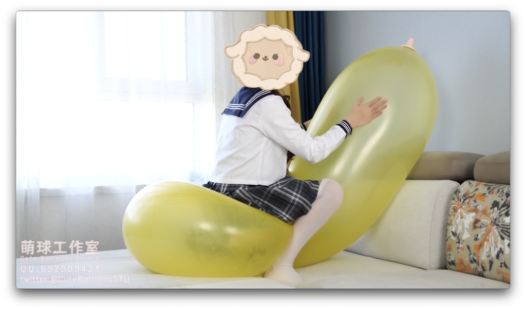 悠香がR36Lの風船で遊ぶ