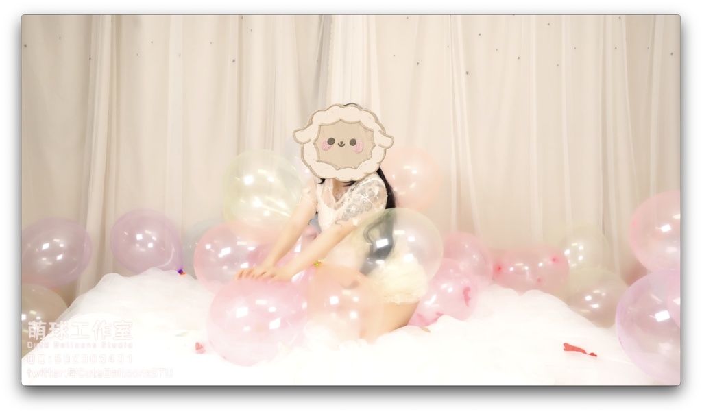 悠香が泡色風船の束で遊ぶ(少し嬌喘がある)