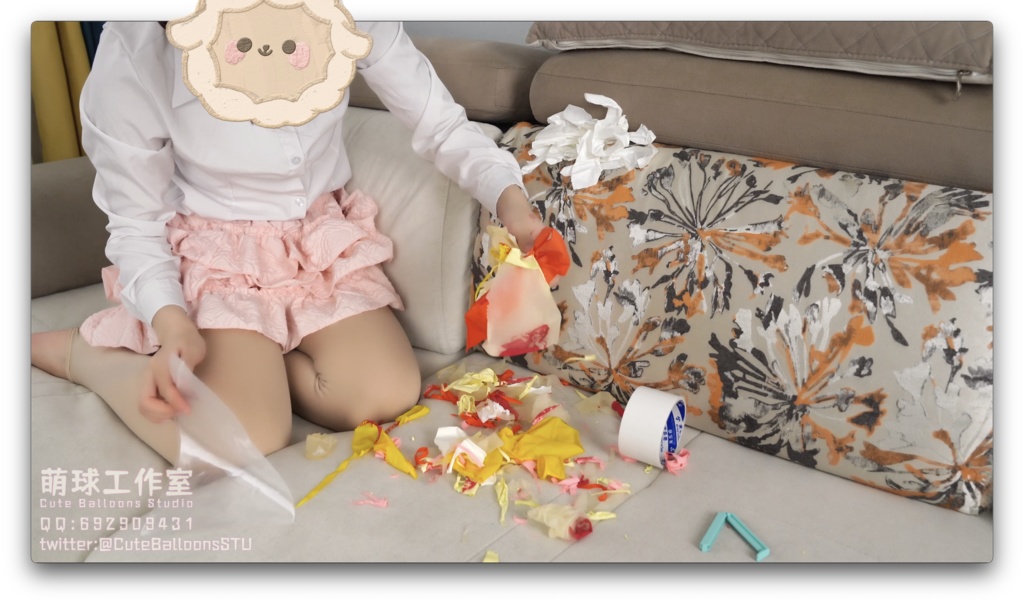 ストッキングに印刷風船を入れる(風船に乗って空気を入れ続け、風船は限界まで空気を入れられた。お尻の下で破裂するまで。89分超長時間)