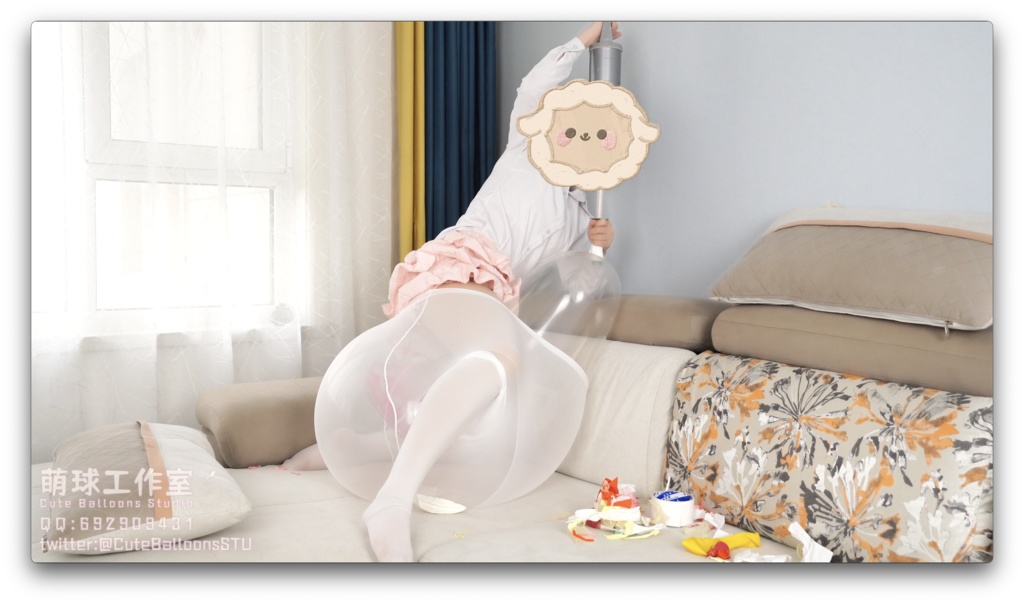 ストッキングに印刷風船を入れる(風船に乗って空気を入れ続け、風船は限界まで空気を入れられた。お尻の下で破裂するまで。89分超長時間)