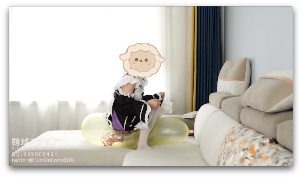 レームはソファーの上で破裂するまでR27の水晶の黄色い風船に乗ります (喘ぎや唾も含まれます)