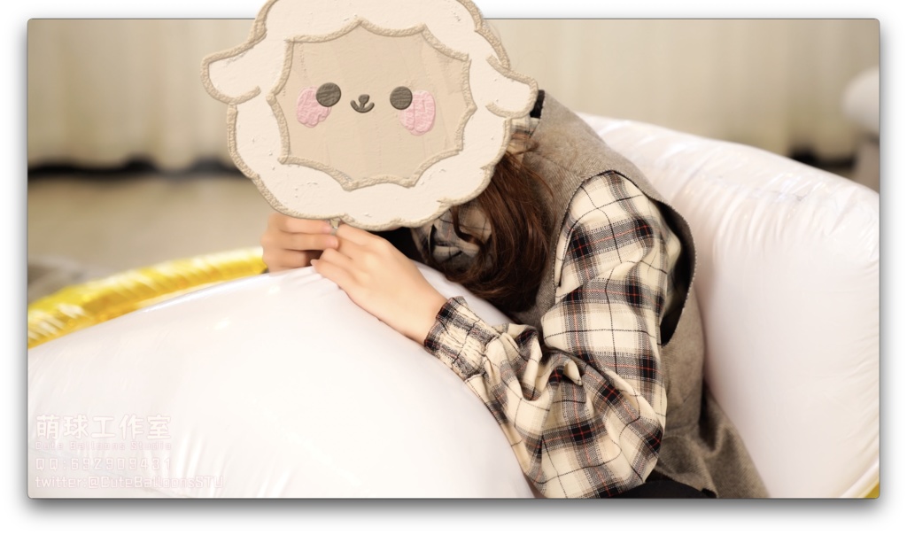 軟化したレム空気入り抱き枕は完全に破裂するまで空気を入れ続けた