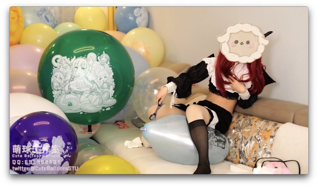 110個のアニメのプリント風船を刺しました