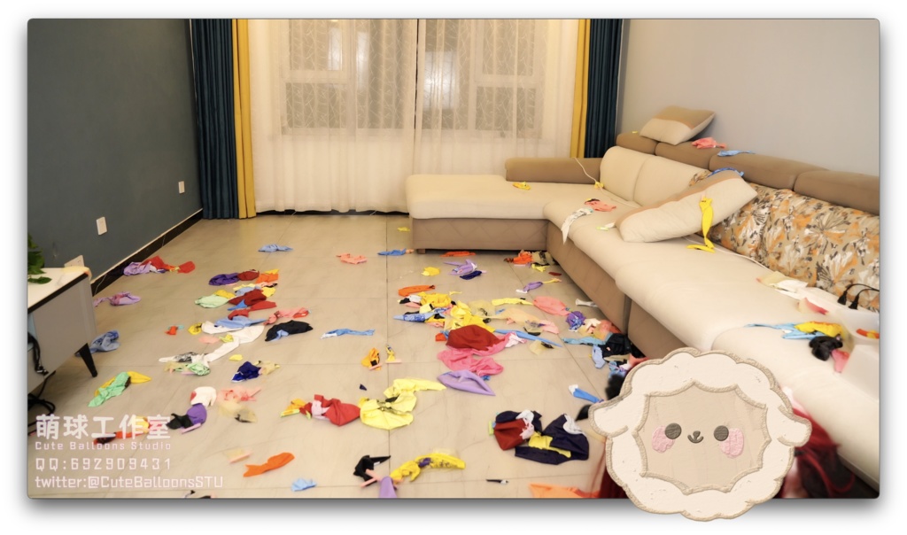 110個のアニメのプリント風船を刺しました