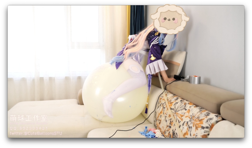 ここみは破裂するまで服の中にO18風船を入れる(電動ポンプで空気を入れ、お尻を押して、お尻の下で破裂する)