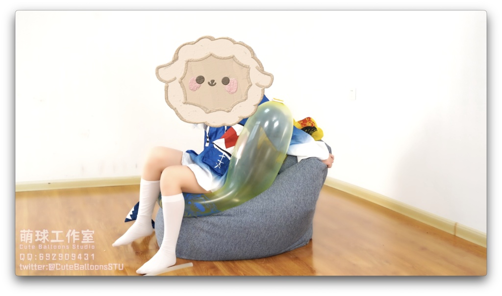 サメがMQ 24風船を11個爆発させた(動画の販売)