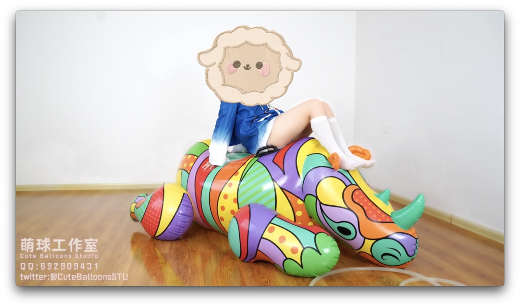 サメがカラーサイを破る