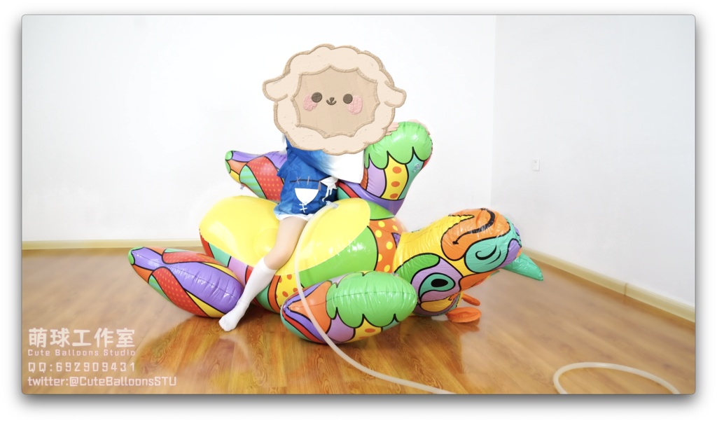 サメがカラーサイを破る