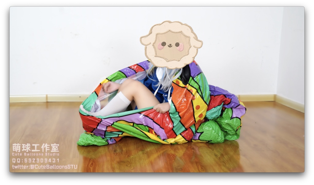 サメがカラーサイを破る