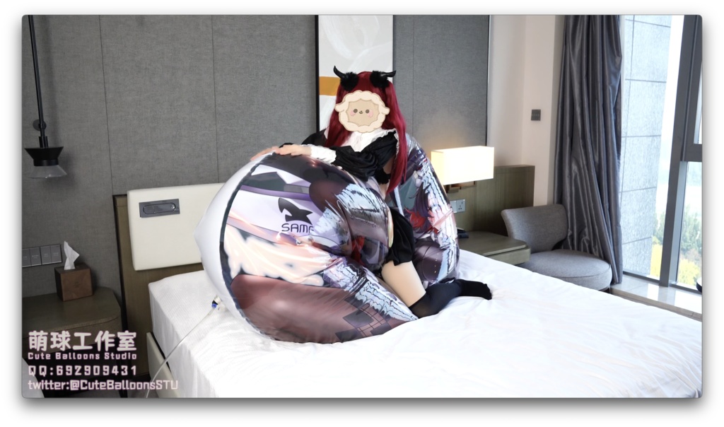 小悪魔popEllen Joe浮き輪