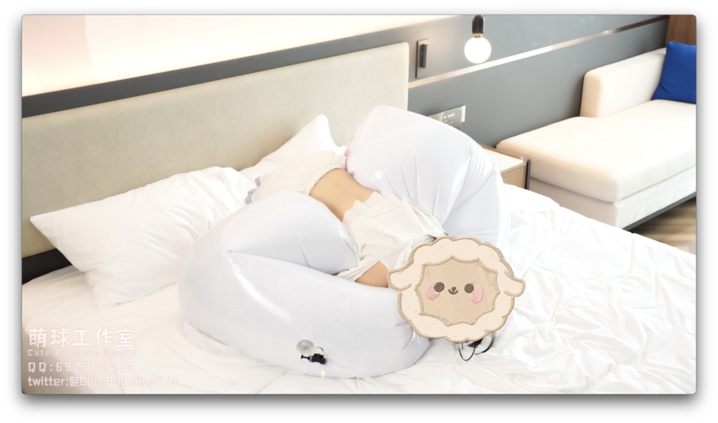 水着で300 cm初音泳輪をプレイ(動画 1時間45分)