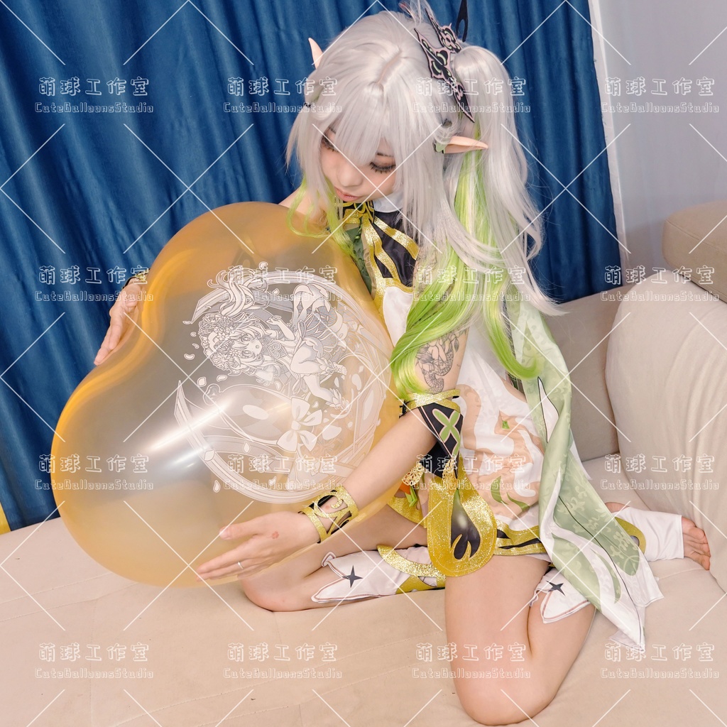 【現物】ナヒーダ花車の上で風船を踏む(白インキ、反転印刷)