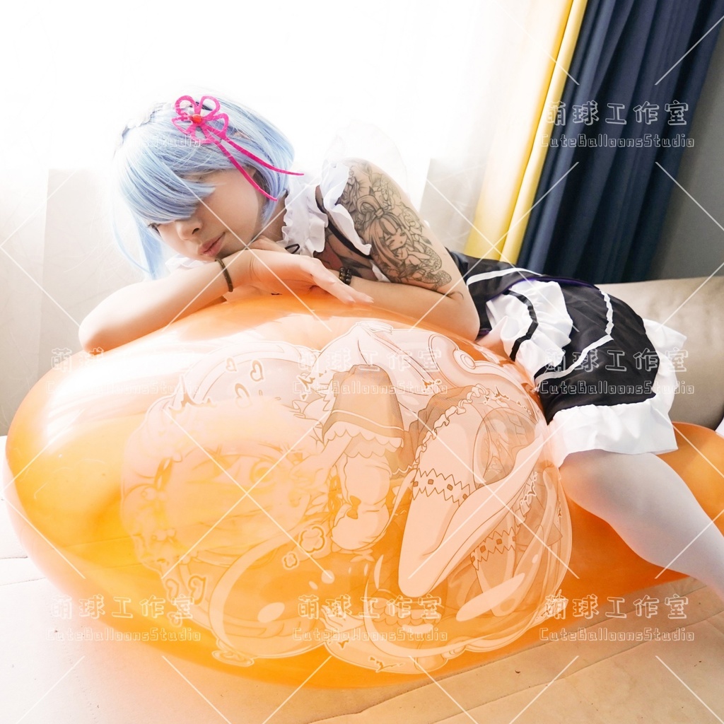 【現物】レムと風船を見つけて遊ぶ(白インキ、反転印刷)