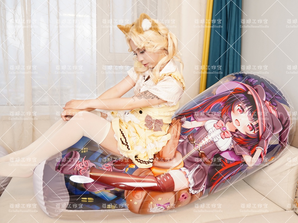 【送料無料】【空気入り抱き枕】【現物】ハロウィン狐ちゃん