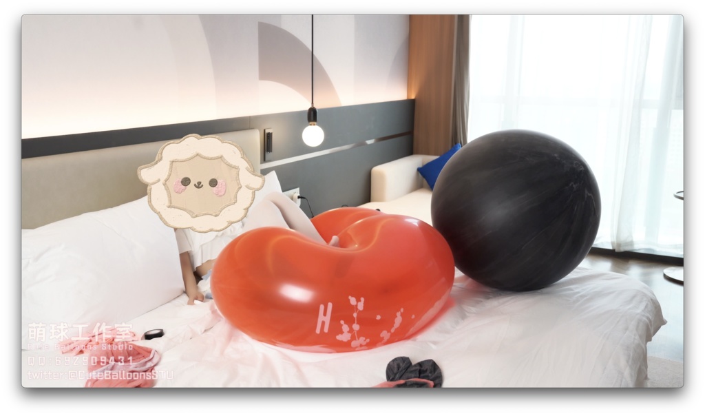悠香スク水で72インチの巨大気象バルーンを膨らませて部屋を完全に埋め尽くす