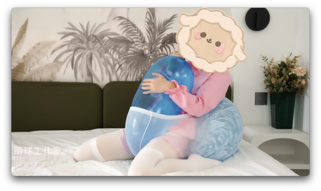 悠香が「心兔」のコスプレしながら、服の中でR25Lに空気を注入！