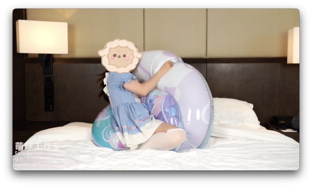 悠香ちゃん、PVC製の空気入れビーチリングにふーっとチャレンジ!×2本セット♡
