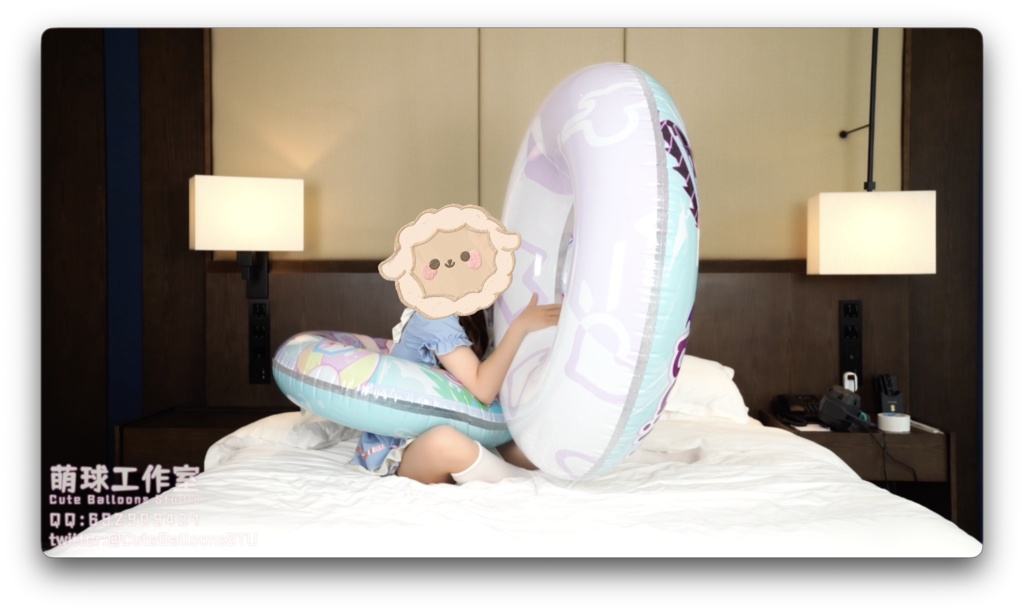 悠香ちゃん、PVC製の空気入れビーチリングにふーっとチャレンジ!×2本セット♡