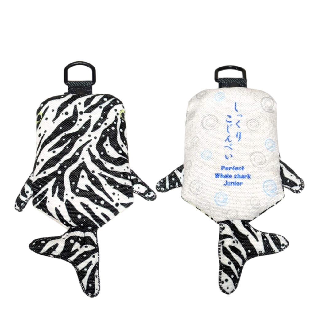 公開中 パスケース リール付き カードケース 定期入れ ジンベイザメ