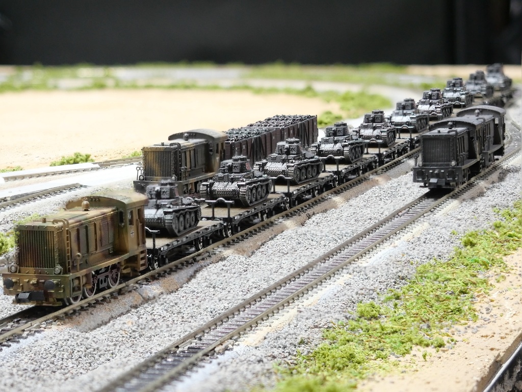 1/144 ドイツ FLATBED Ommr 無蓋貨車 組み立てキット 3両セット