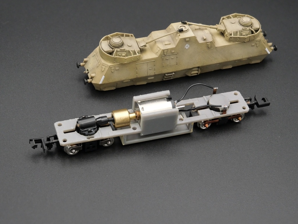 1/144 ドイツ軍 重装甲砲車 Panzerjager-Triebwagen 51 Nゲージ 走行可(モーター内蔵)