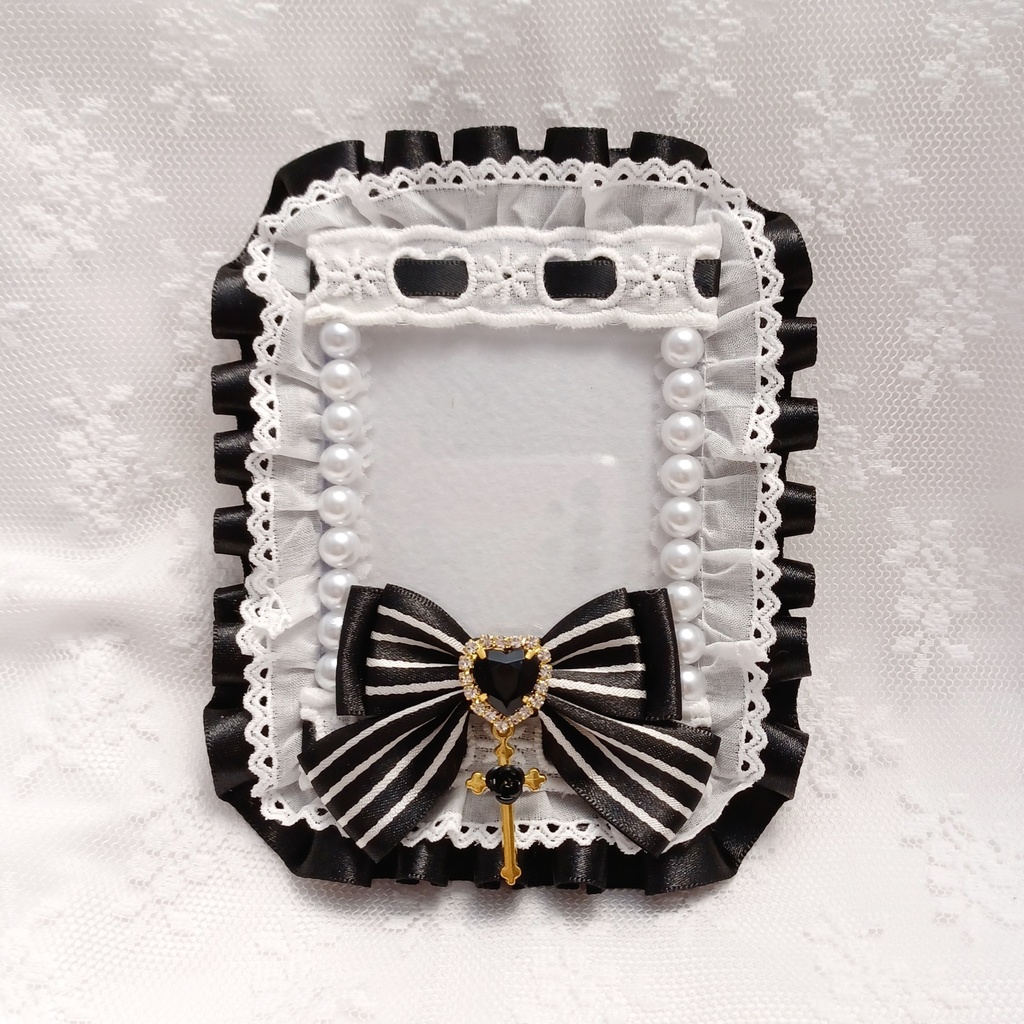 ストライプ柄硬質ケース・ロゼット・ヘアクリップ【ブラック】