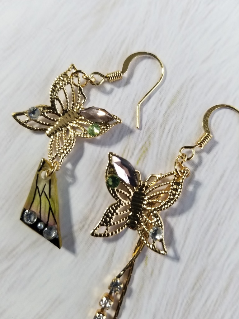 鬼滅 胡蝶しのぶイメージ ピアス