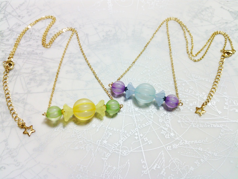 【ジョジョ】イメージカラーキャンディネックレス(承太郎/シーザー/ジョセフ)