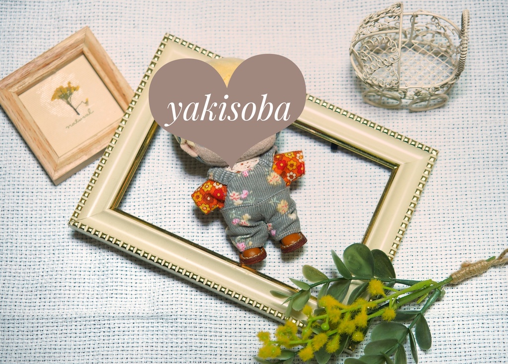 小花柄コーデュロイのサロペット