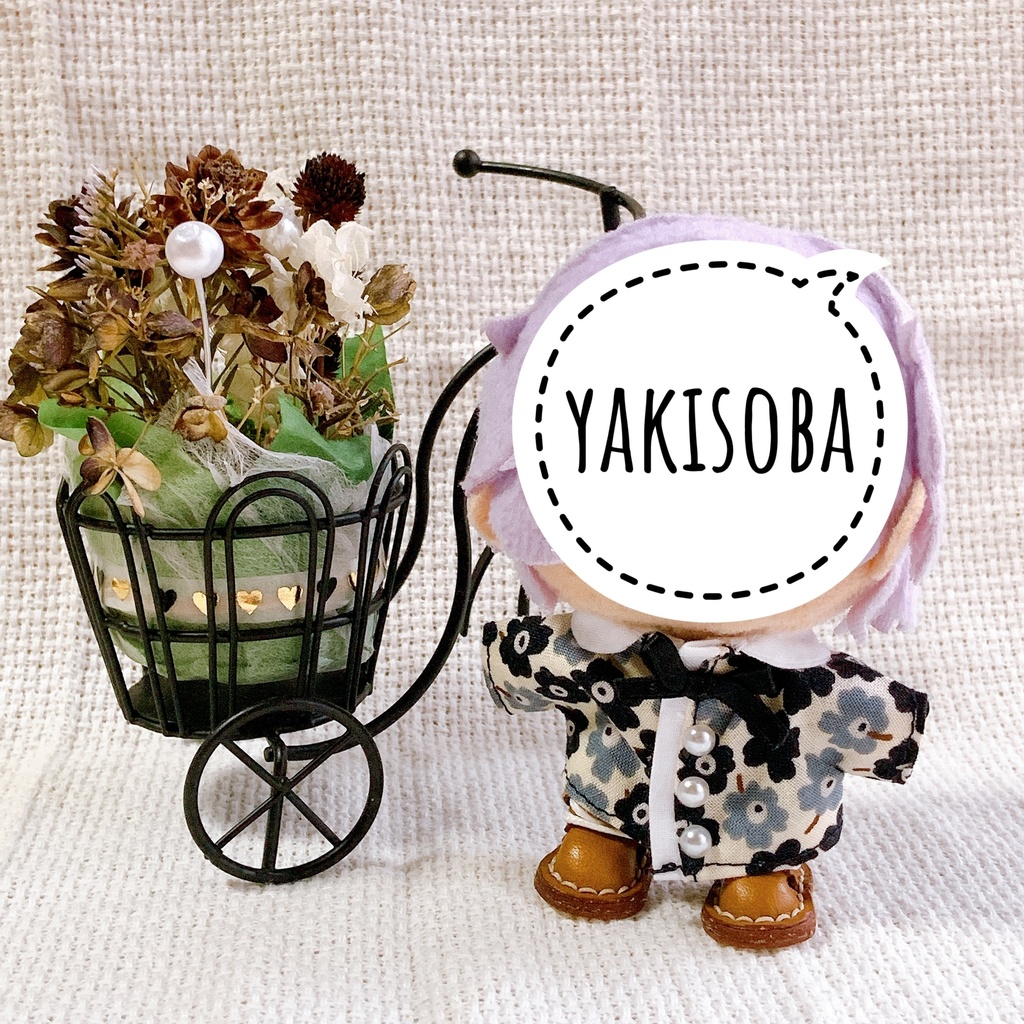 丸襟花柄シャツ