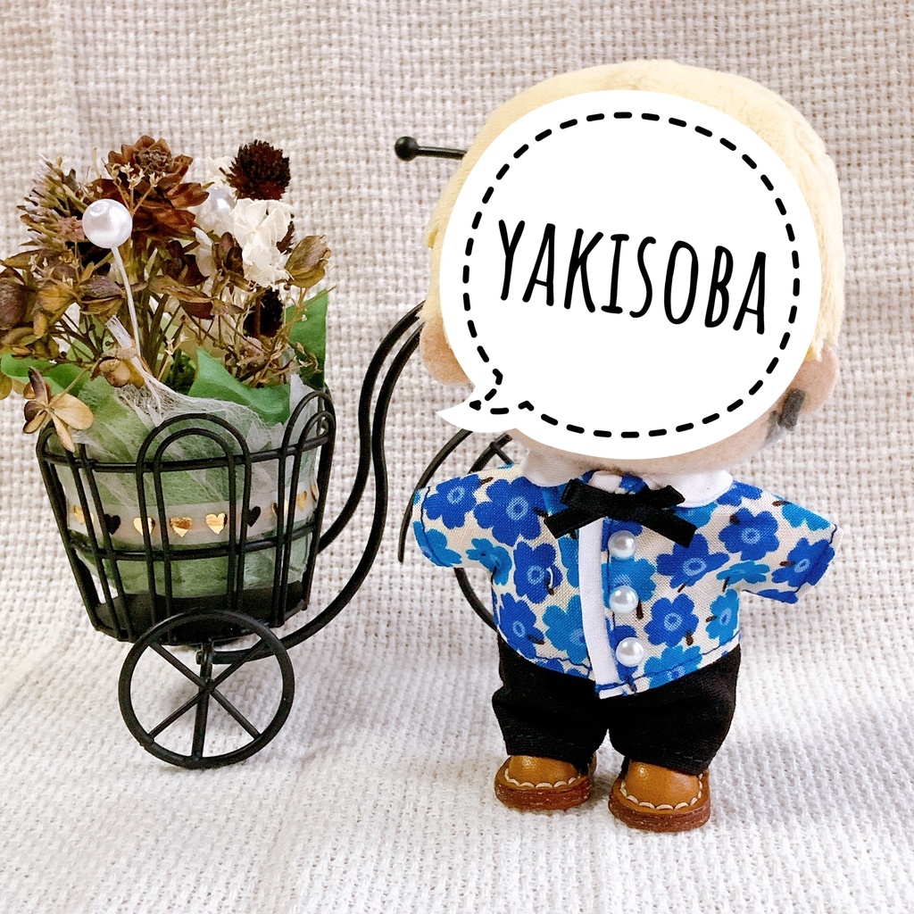 丸襟花柄シャツ