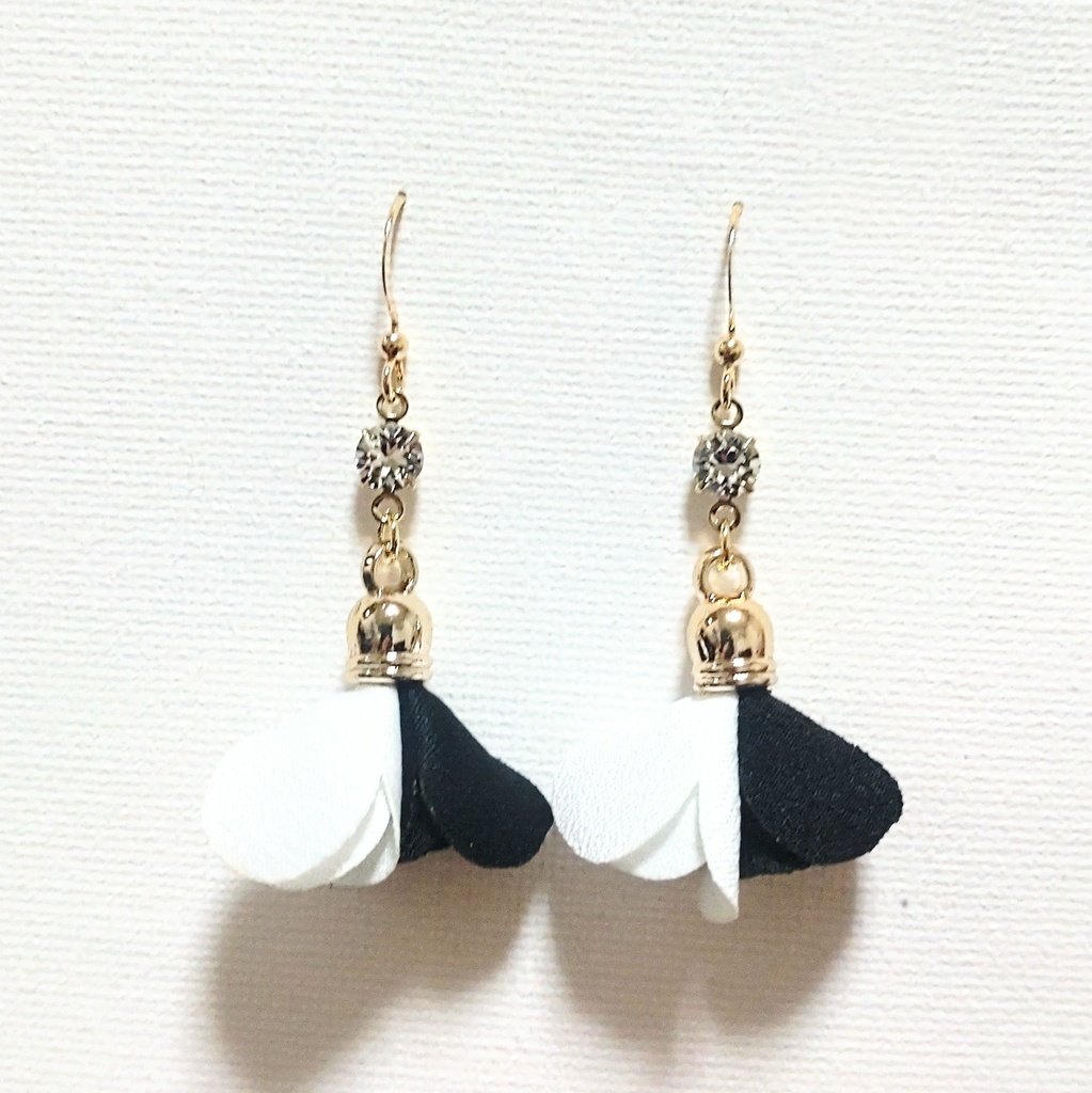 銀土カラーアクセサリー【タッセル】