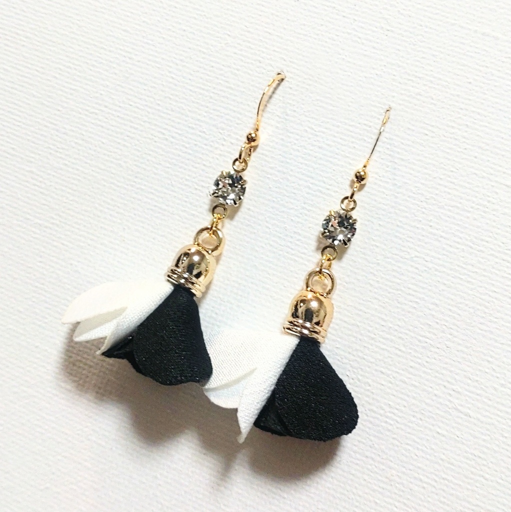銀土カラーアクセサリー【タッセル】