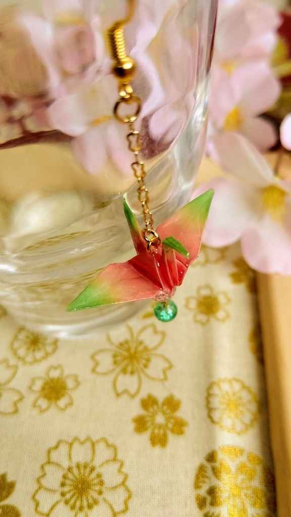 折鶴② 甘露寺蜜璃イメージ イヤリング・ピアス